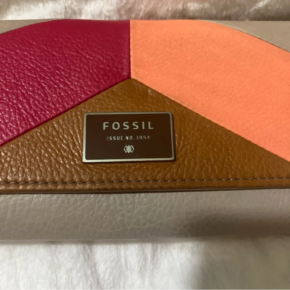Fossil Women's Tri-Tone Leather Wallet